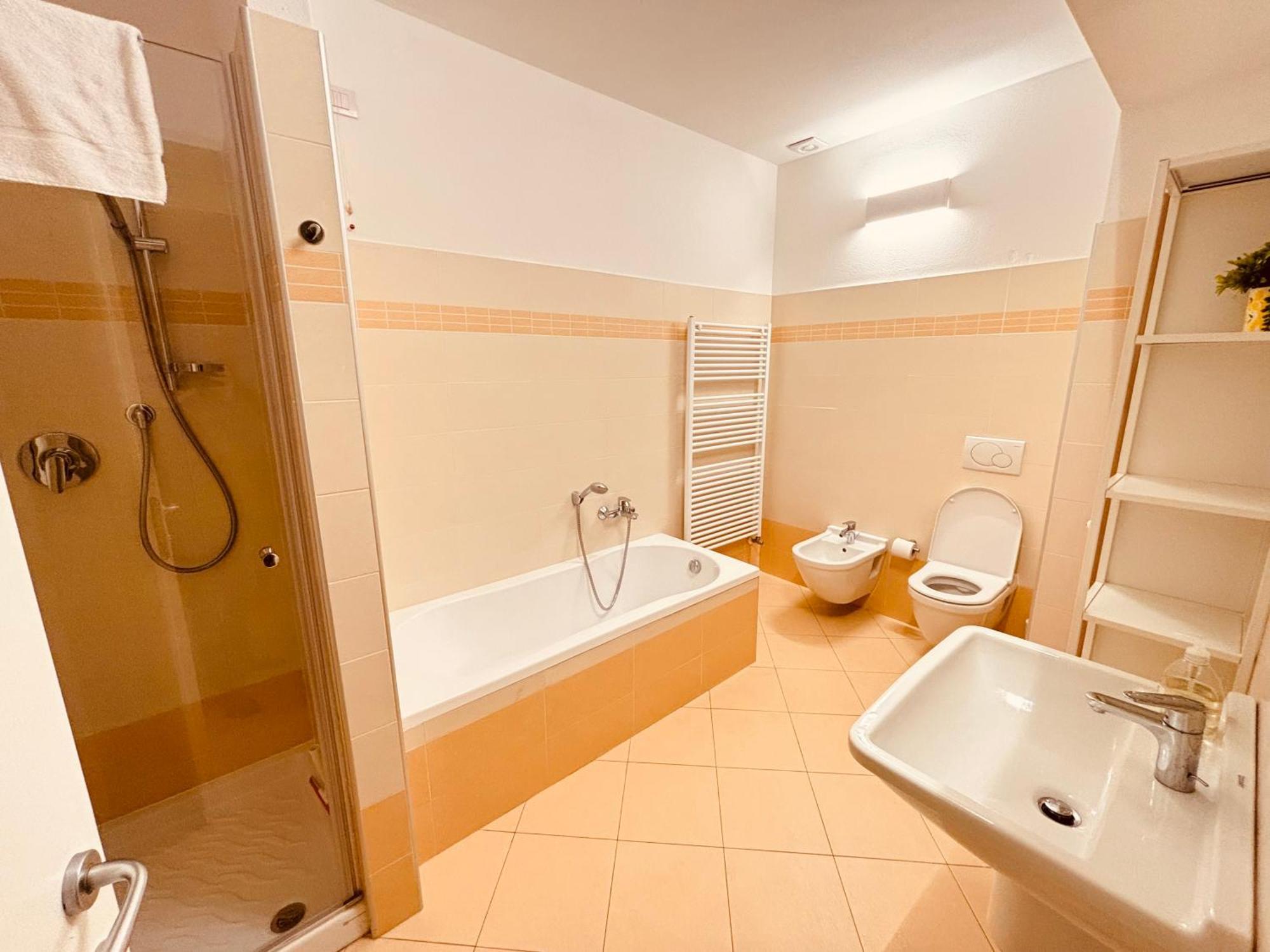 Lago Villa Zen - Apartment With Jacuzzi, Panoramic Views Lenno Bagian luar foto